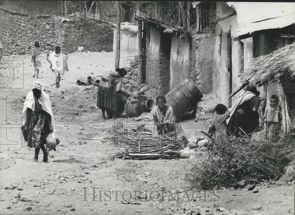 1982 Press Photo Ethiopia Is Poorest African Country No Roads- Lalibela - Historic Images