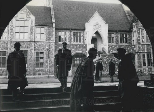 Press Photo Britain's Oldest Public School In Shadow Of Cathedral - Historic Images