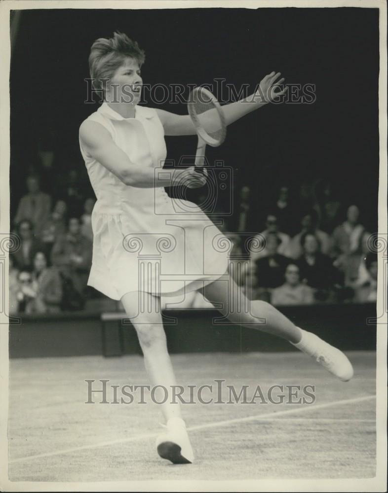 1958 Press Photo Miss Christine Truman at Wimbledon - Historic Images