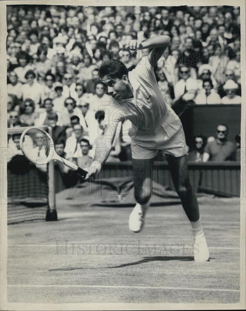 1963 Press Photo Men&#39;s Semi Final M. Santana Vs F.Stolle Australia-StolleWon - Historic Images