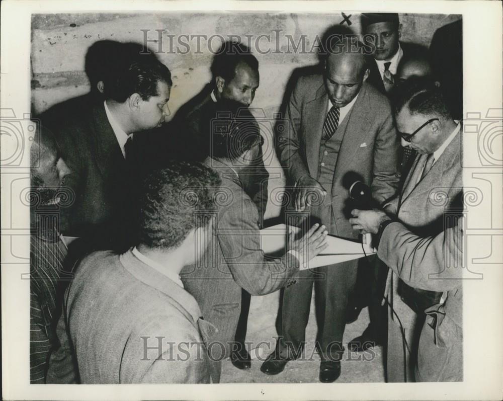 1954 Press Photo  Third Dynasty Relic of Newly Discovered Pyramid Sakkara - Historic Images