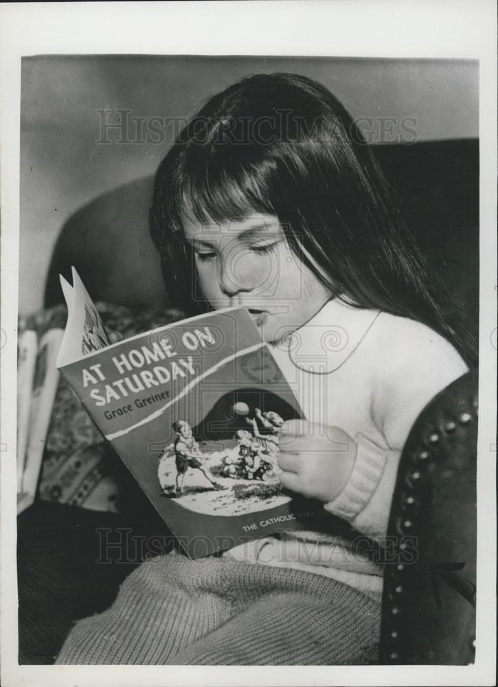 1964 Press Photo Little two-year old Maybelle Thompso - Historic Images