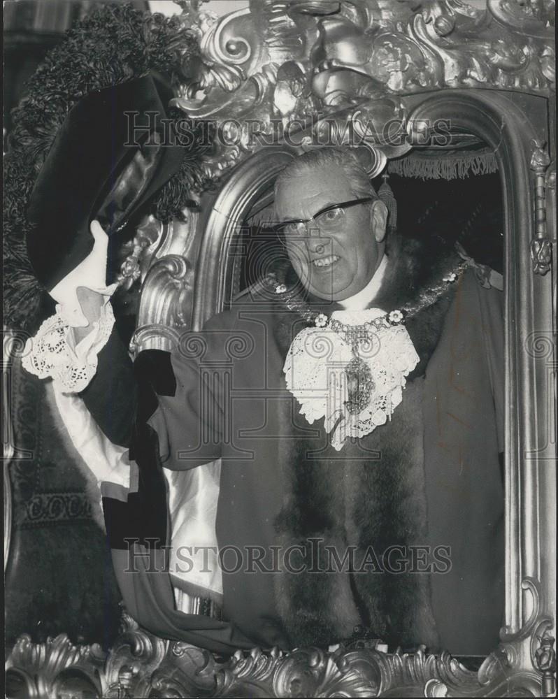 1968 Press Photo Lord Mayor&#39;s show in London Sir Charles Trinde - Historic Images