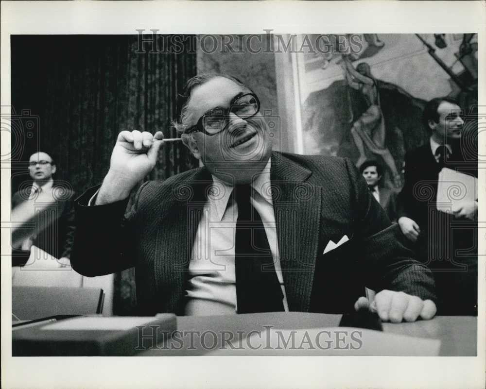 1976 Press Photo British Ambassador to UN IVOR Richard - Historic Images