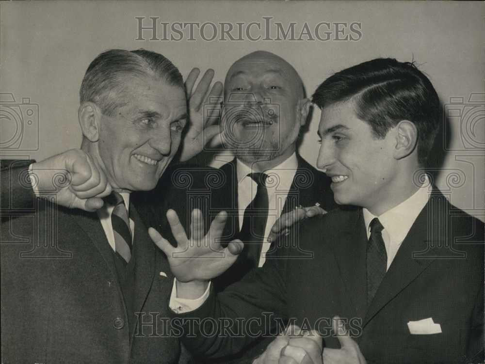 Press Photo Claude Stephen Wins Award For Writing Hard Blows In Harlem - Historic Images