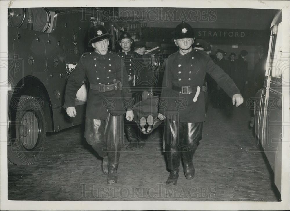 1953 Press Photo Nine Dead in Central Line Tube Disaster - Historic Images