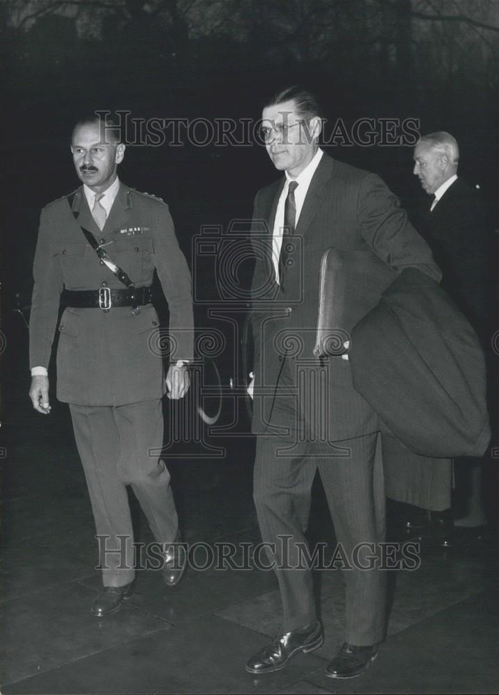 1962 Press Photo US Defense Secretary Robert McNamara, Col OC Berger - Historic Images