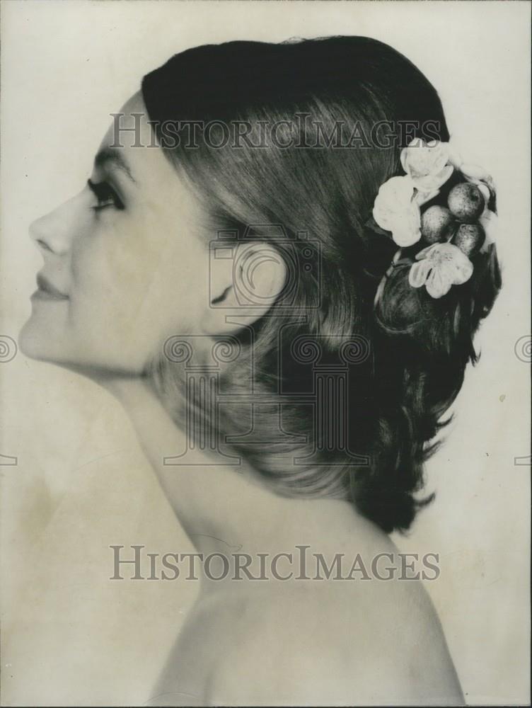 1964 Press Photo  Hairdresser Claude Simon from Charles of the Ritz - Historic Images