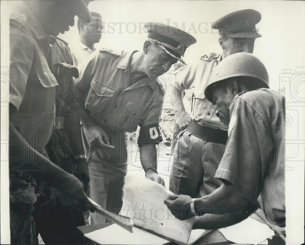 1968 Press Photo Major General Arthur Raab Sweden In Nigeria - Historic Images