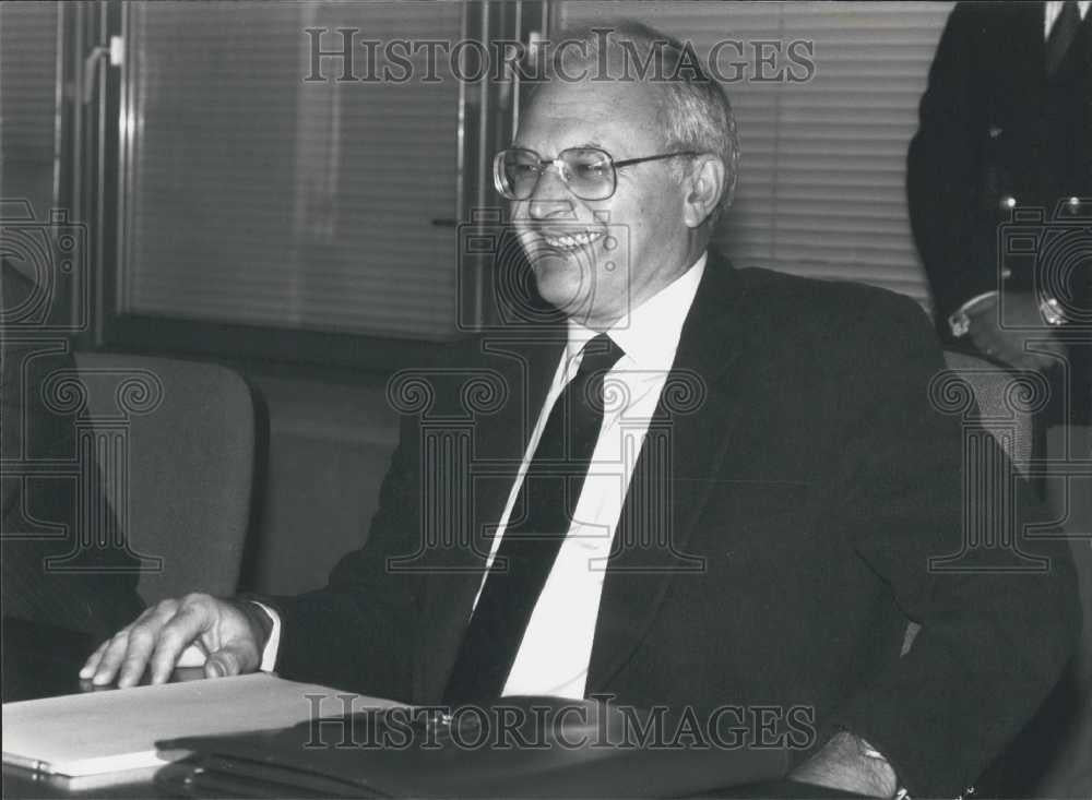 1989 Press Photo Yuri Nazarkin Soviet for the Start Arms Talks in Geneva - Historic Images