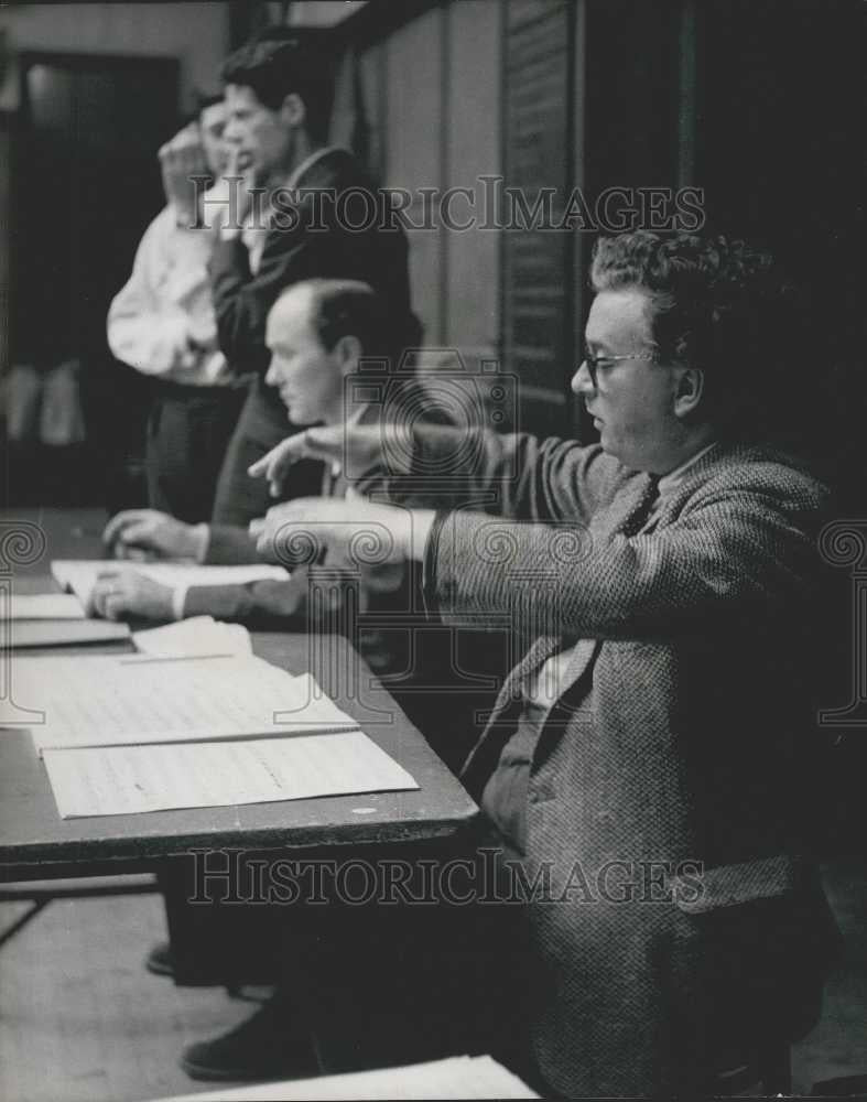 Press Photo Gloriana Coronation Opera - Historic Images