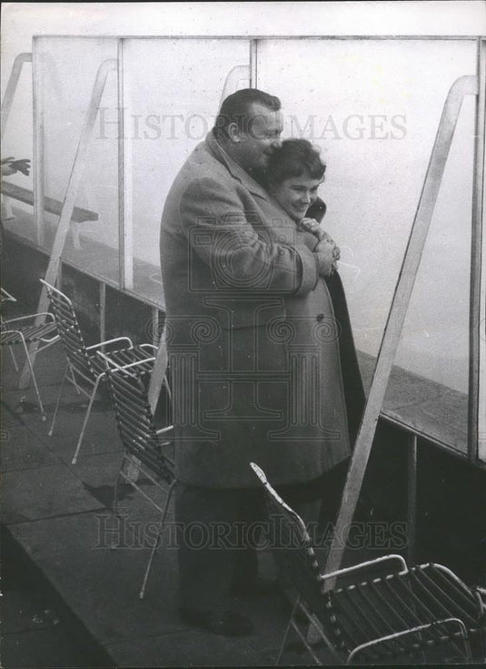 1959 Press Photo Actors Aldo Ray, Heather Sears - Historic Images
