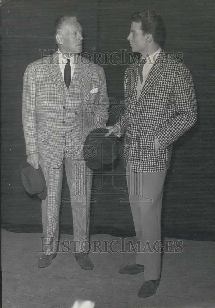 1957 Press Photo Men's Fashion Festival Organised by The Paris Tailors - Historic Images