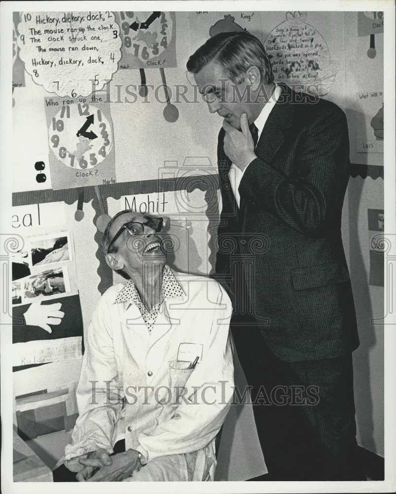 1984 Press Photo Democratic Party Presidential Candidate Campaign Walter Mondale - Historic Images