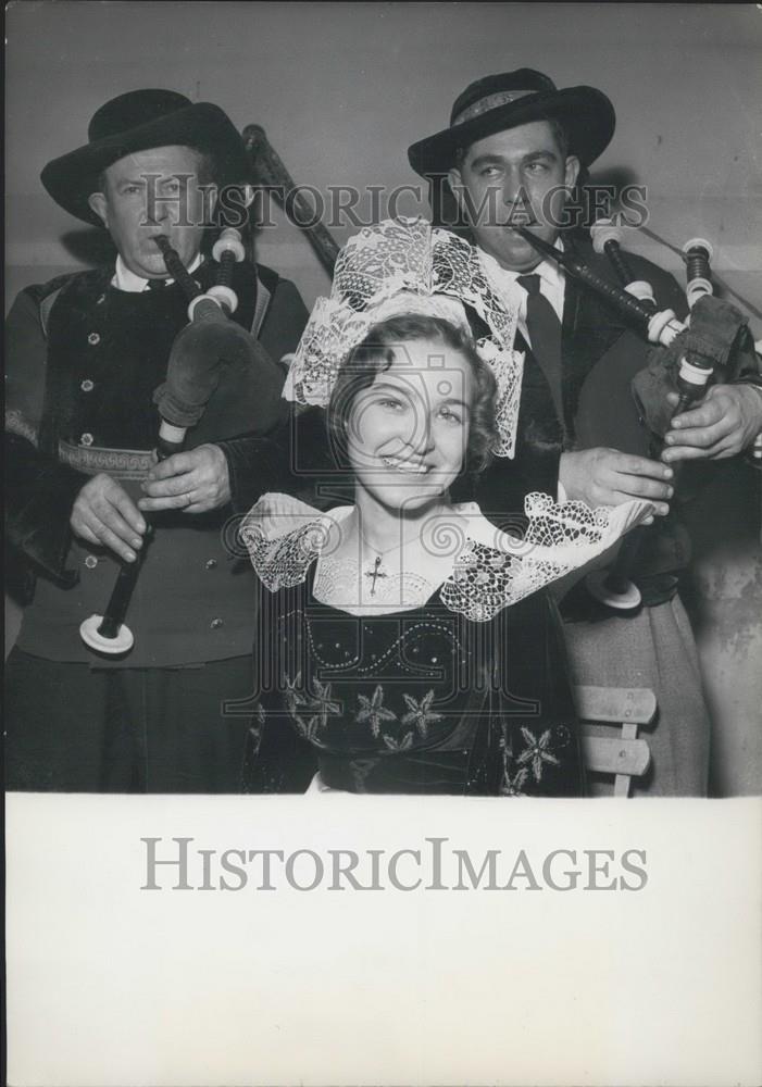 1957 Press Photo Mlle Bouic, the new Duchess of Paris Bretons - Historic Images