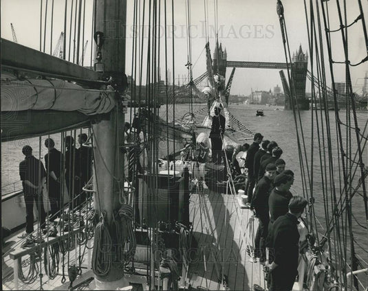 1966 Press Photo The scene on board the schooner "Sir Winston Churchill - Historic Images