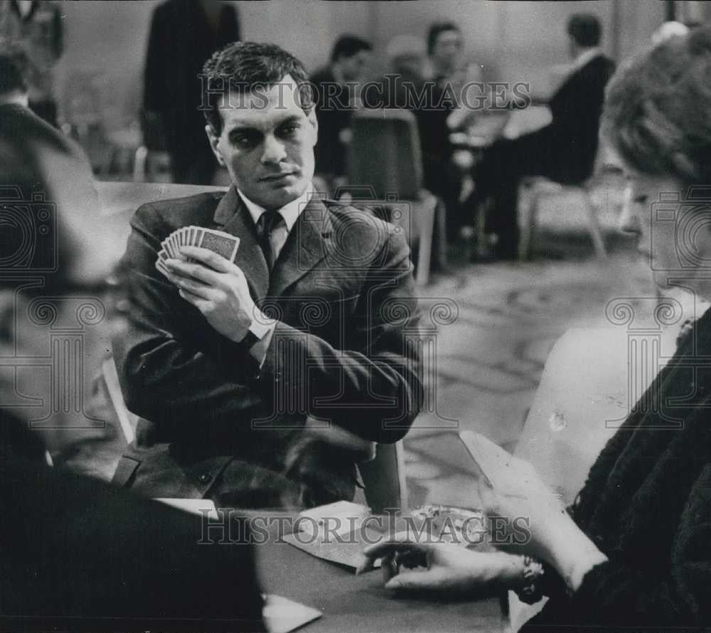 1966 Press Photo Film Actor Omar Sharif Competes In Bridge Tournament In London - Historic Images