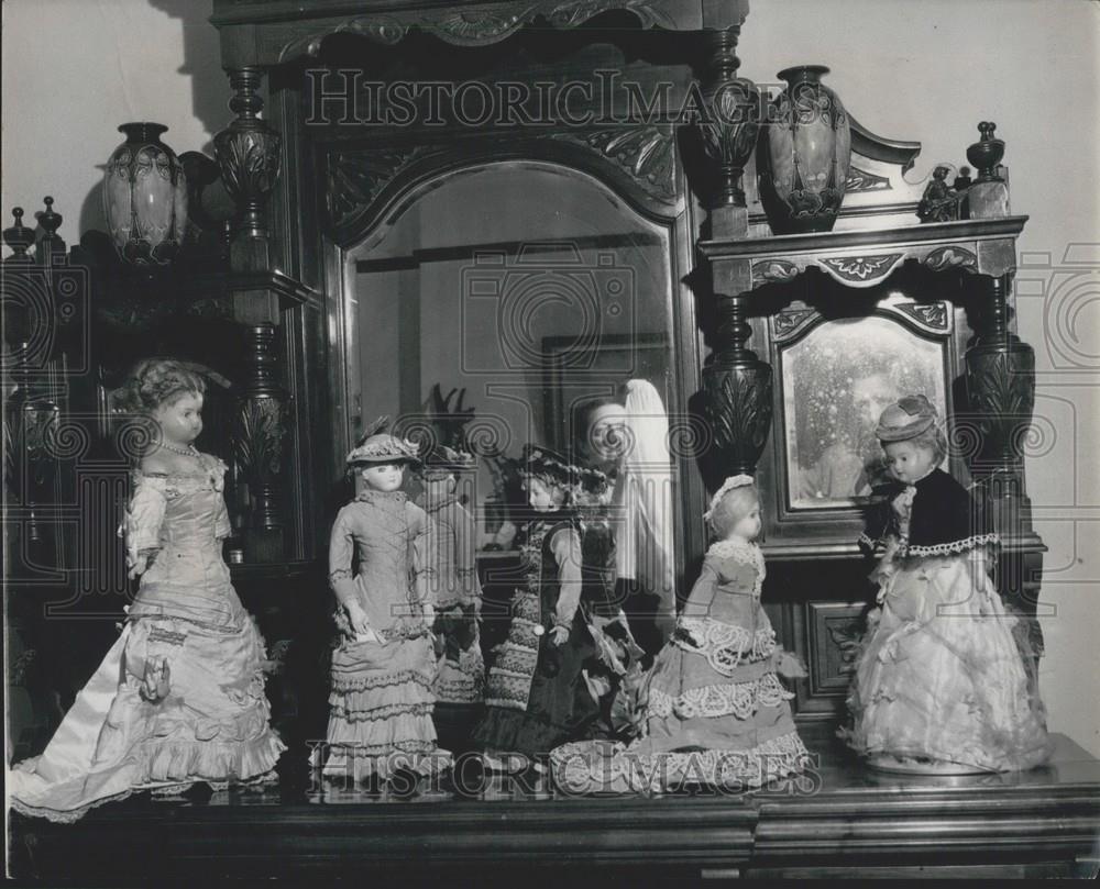 Press Photo Dolls That Were Exhibited Great French Exhibition 1875 Eugene Louise - Historic Images