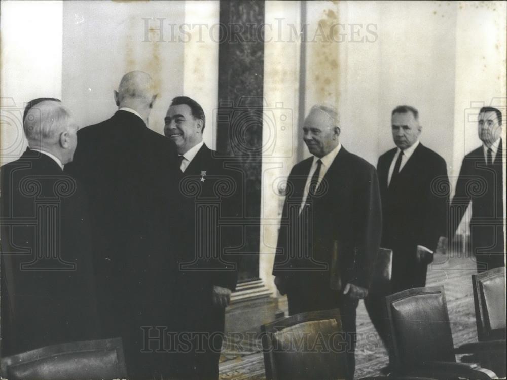 1966 Press Photo De Gaulle and . Brejnev,Podgorny, Kossygin And Gromyko. - Historic Images