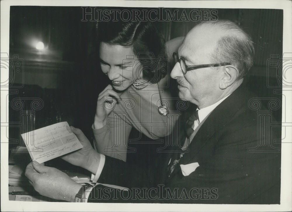 1956 Press Photo Lord Mayor&#39;s Hungarian Relief Fund - Historic Images