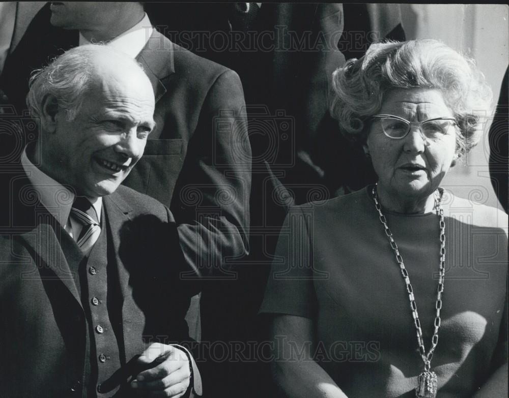 1973 Press Photo Queen Juliana swears in new Netherlands government - Historic Images