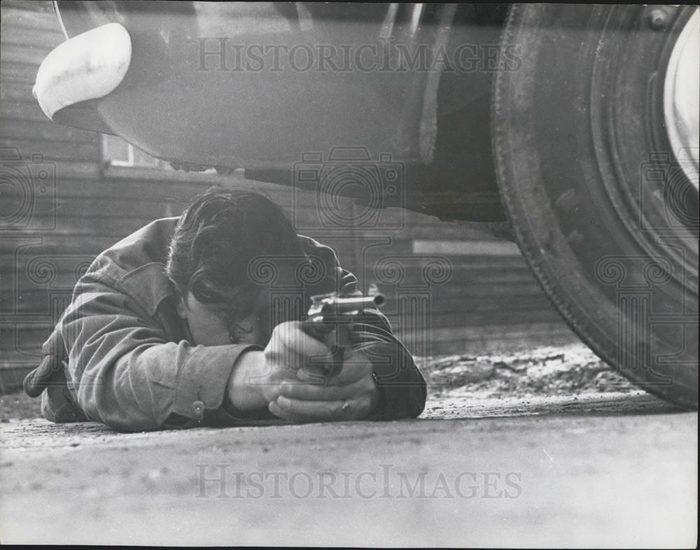 Press Photo Plainclothesman Cheal, Police Training - Historic Images