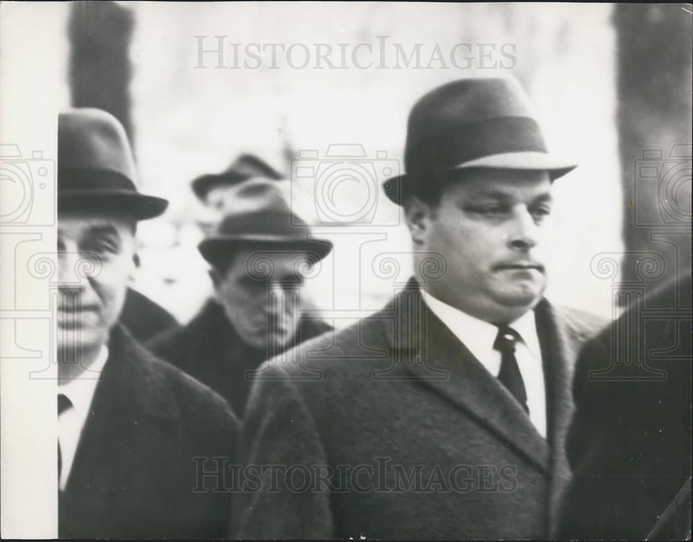 1969 Press Photo Three brothers Barmettler on way to trial - Historic Images