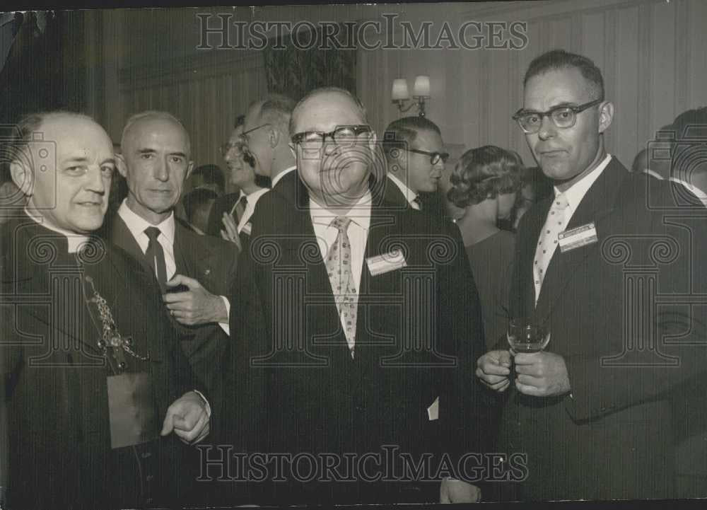 Press Photo Atom Scientists Hold Congress In Monaco - Historic Images