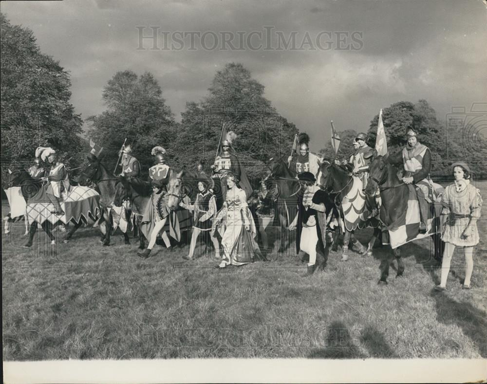 1966 Press Photo Rehearsal of a Mediaeval Jousting Tournament - Historic Images