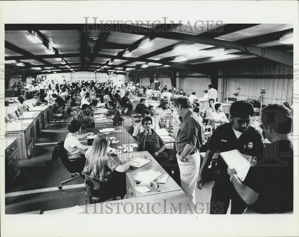 Press Photo Processing Area For Cuban Refugees at Fort Walton Beach - Historic Images