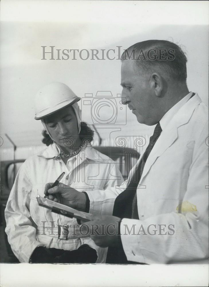 Press Photo Racing Driver Betty Chession - Historic Images