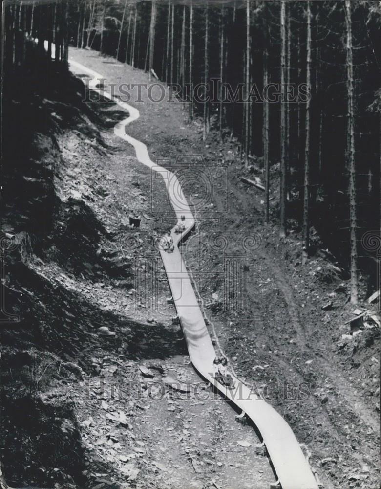 Press Photo The World&#39;s Longest Slide - Historic Images