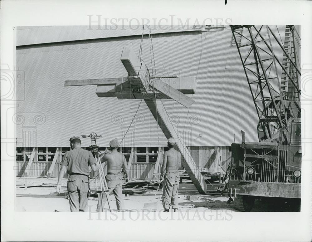 Press Photo 21 Ft concrete cross  for  chapel at Chu Lai, Vietnam - Historic Images