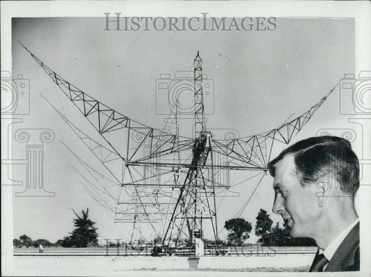 1961 Press Photo Scientists Discover Keys to the Universe - Historic Images