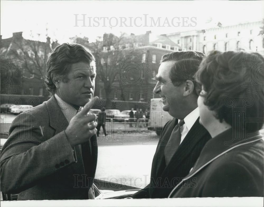 1974 Press Photo What did Edward Kennedy say to the Chancellor? - Historic Images