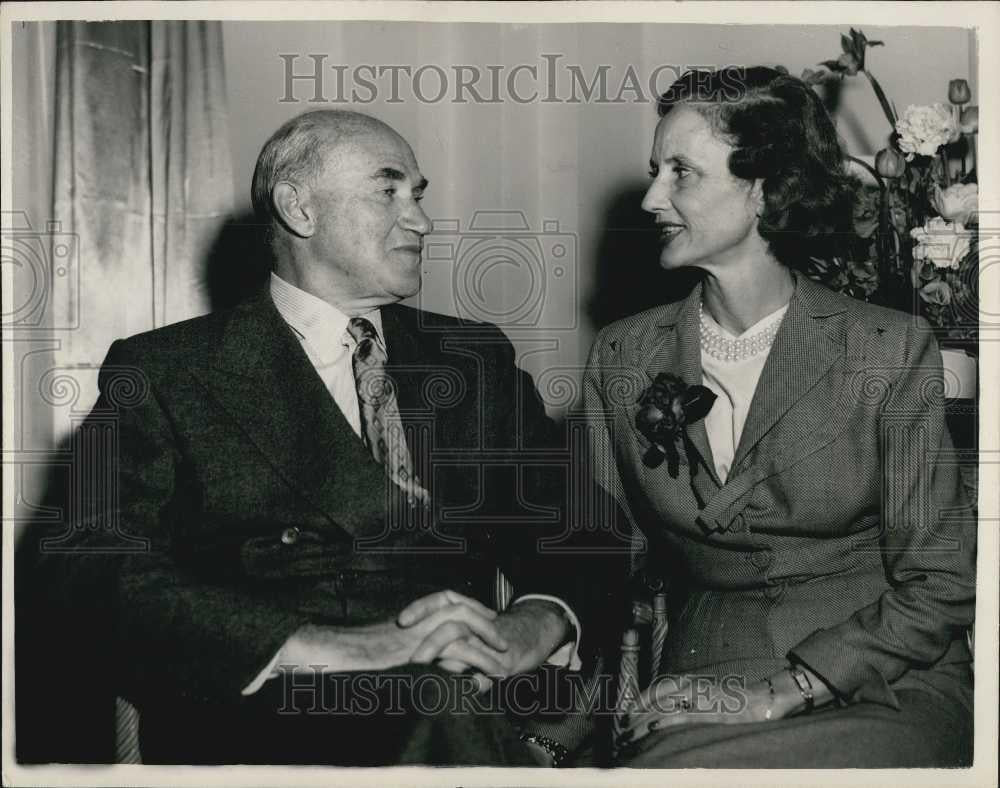 1959 Press Photo American Producer Sam Goldwyn Holds Press Conference - Historic Images