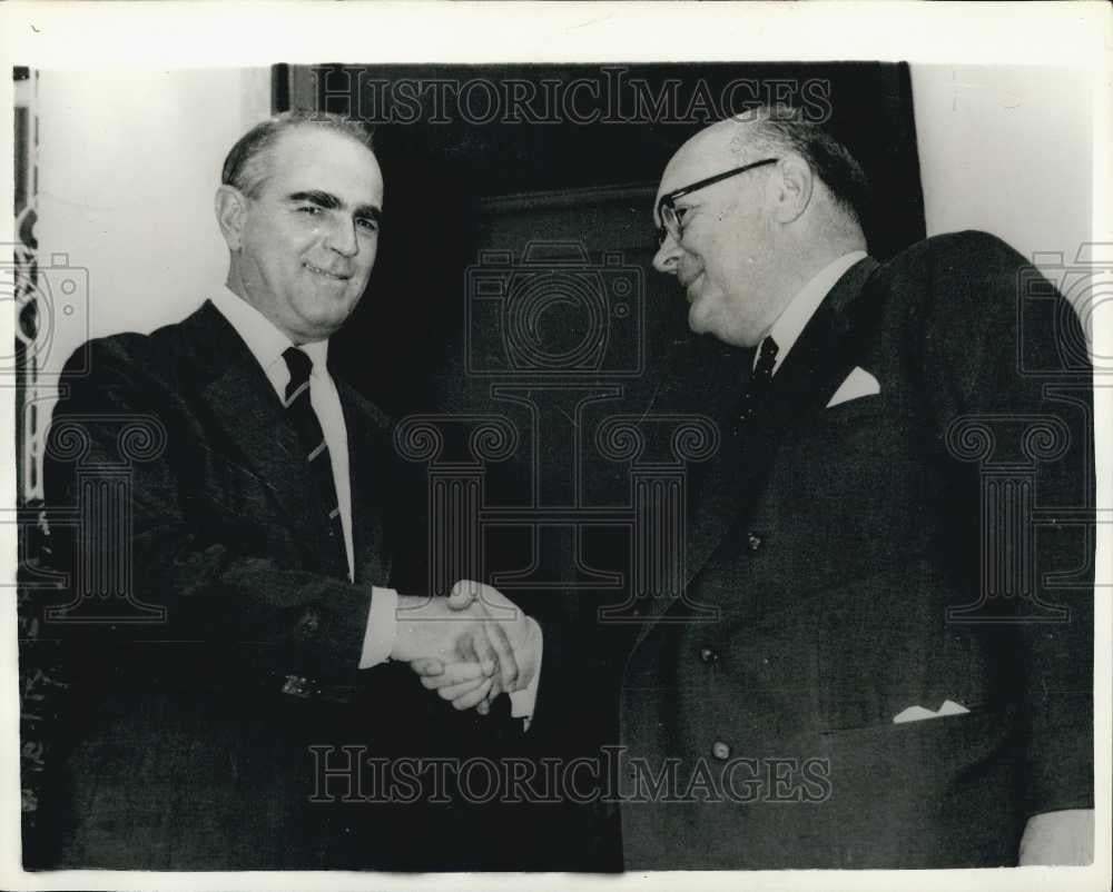 1958 Press Photo NATO Secretary General Makes Unexpected Visit To Athens - Historic Images