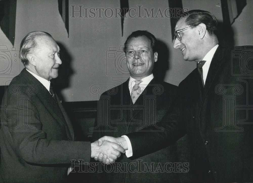 1960 Press Photo Dr. Adenauer for the First time Spoke Before the Berlin Senate - Historic Images