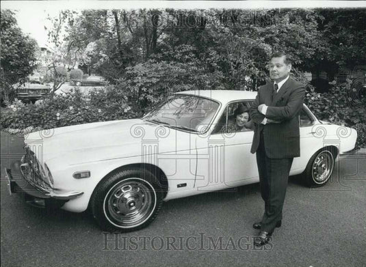 1978 Press Photo Japanese Ambassador Tadao Zato Takes Delivery of New Jaguar - Historic Images