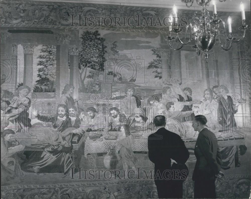 1967 Press Photo Royal "Tapestries" On View At Hampton Court - Historic Images