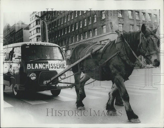 1959 Press Photo Belgian Motorists call a one day 'strike' in protest against Pe - Historic Images