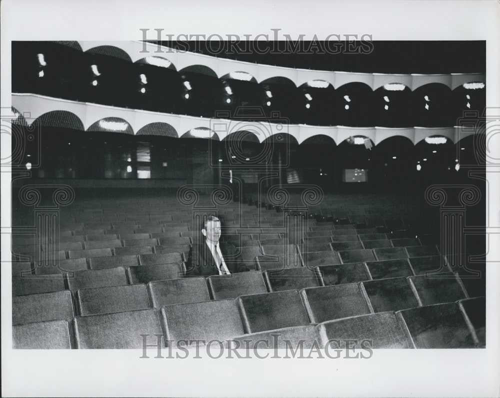 1966 Press Photo NY Mayor John V. Lindsay at Metriopolitan Opera House - Historic Images