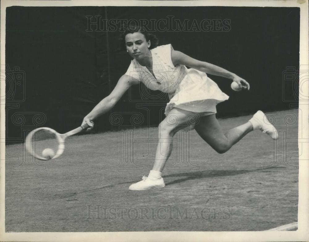 1953 Press Photo Wimbledon Tennis Tournament - Historic Images