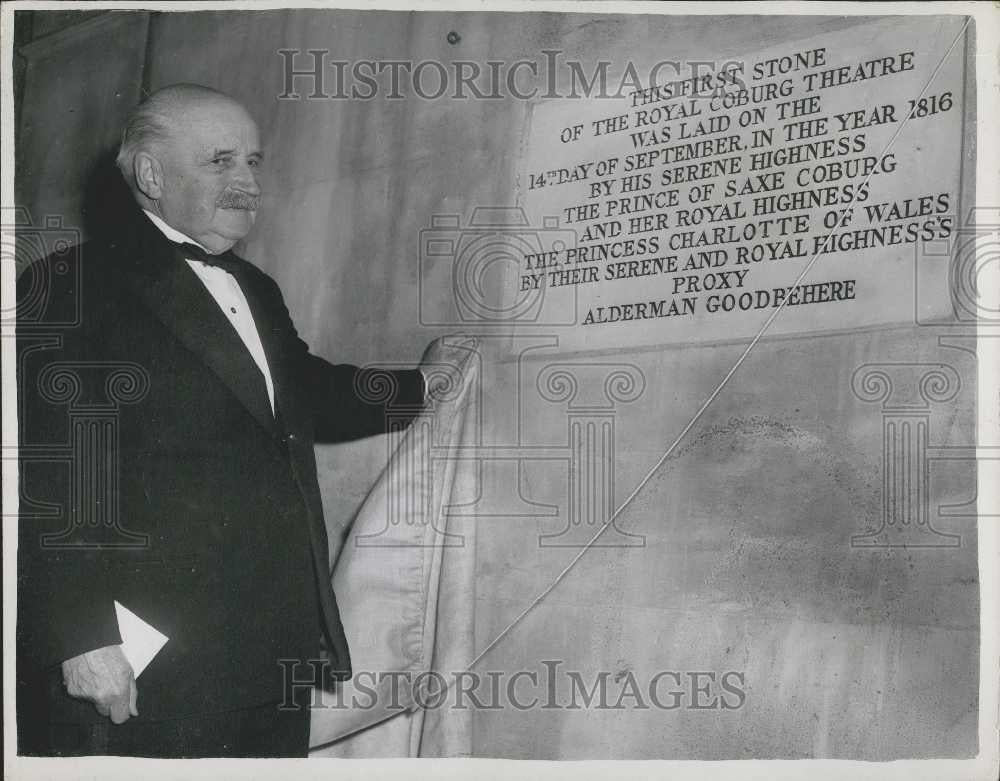 1956 Press Photo The Old VIC Foundation Stone Unveiled - Historic Images