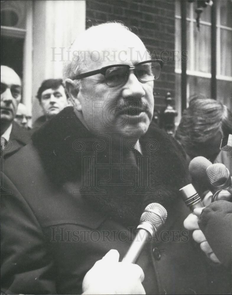 1977 Press Photo Terry Perry, The General-Secretary Of The Firemen&#39;s Union - Historic Images