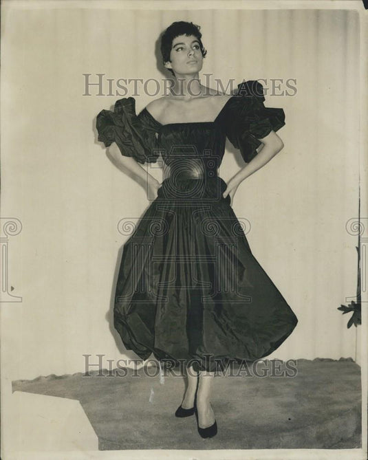 Press Photo Double Twist Charcoal Colored Taffeta Cocktail Dress By Rhavis - Historic Images
