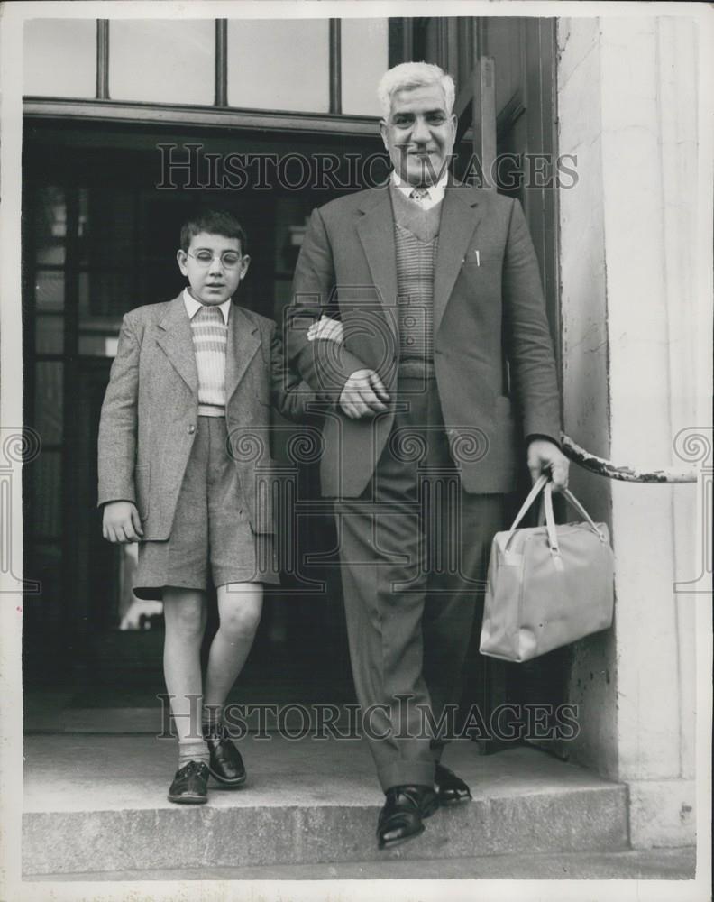 1959 Press Photo Nabil Odeh, the 11-year-old little blind boy form Bathelhem - Historic Images