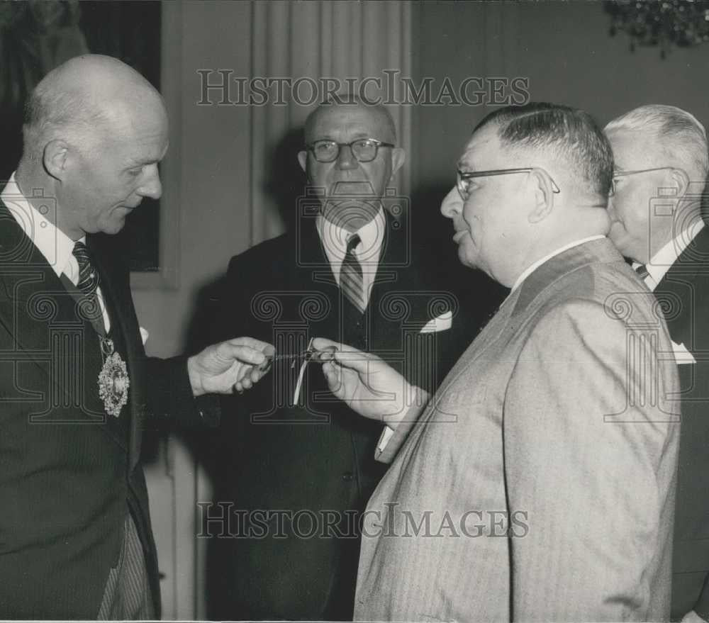 1958 Press Photo Sir Denies Truscott the Lord Mayor of London and others - Historic Images