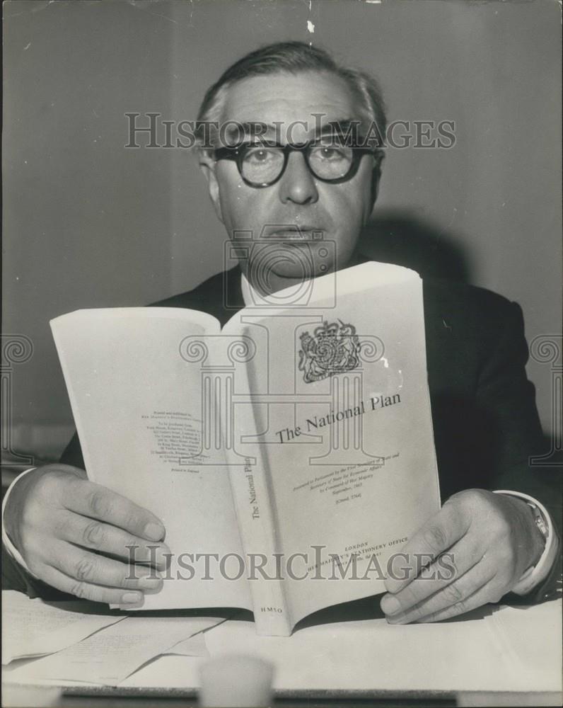 1965 Press Photo Minister for Economic affairs,Mr George Brown - Historic Images