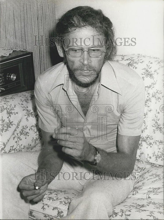 Press Photo Author Gunter Wallruff sentenced for illegal demonstration leaflets - Historic Images
